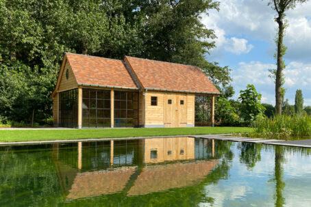 Poolhouses om van te dromen: je buitenverblijf in de achtertuin
